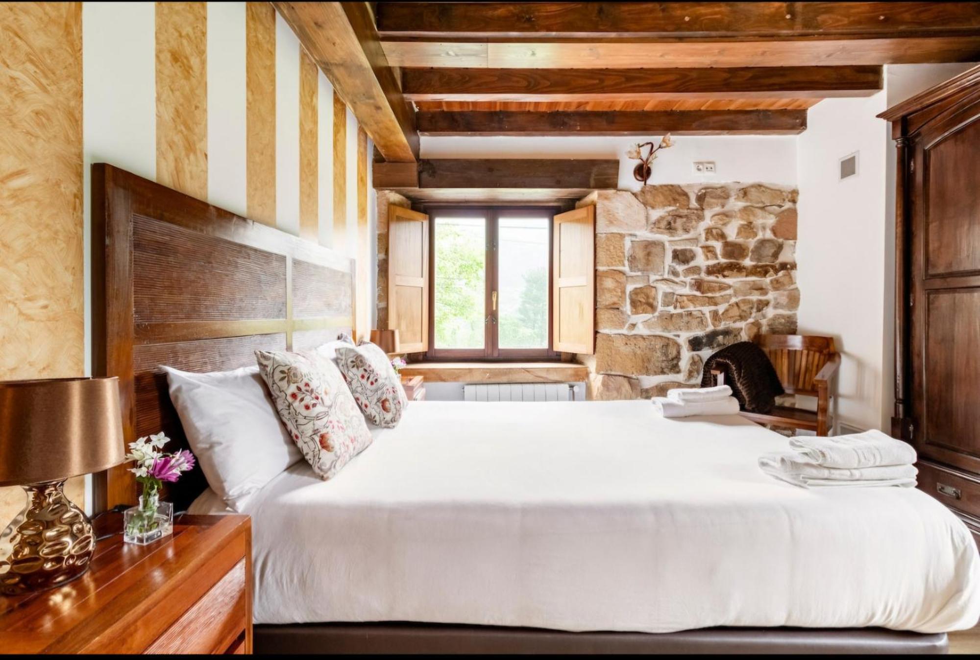 Casa De Pueblo Las Golondrinas De Luena San Miguel de Luena Eksteriør bilde