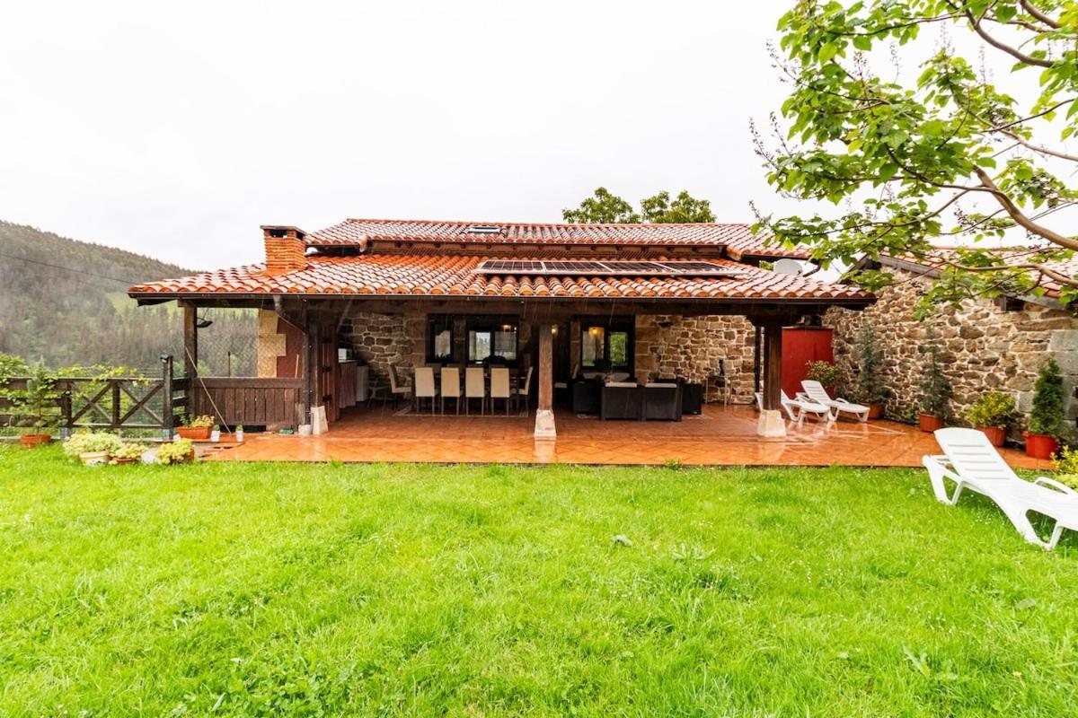 Casa De Pueblo Las Golondrinas De Luena San Miguel de Luena Eksteriør bilde