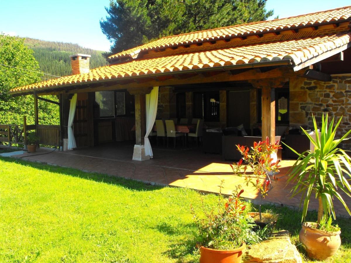 Casa De Pueblo Las Golondrinas De Luena San Miguel de Luena Eksteriør bilde