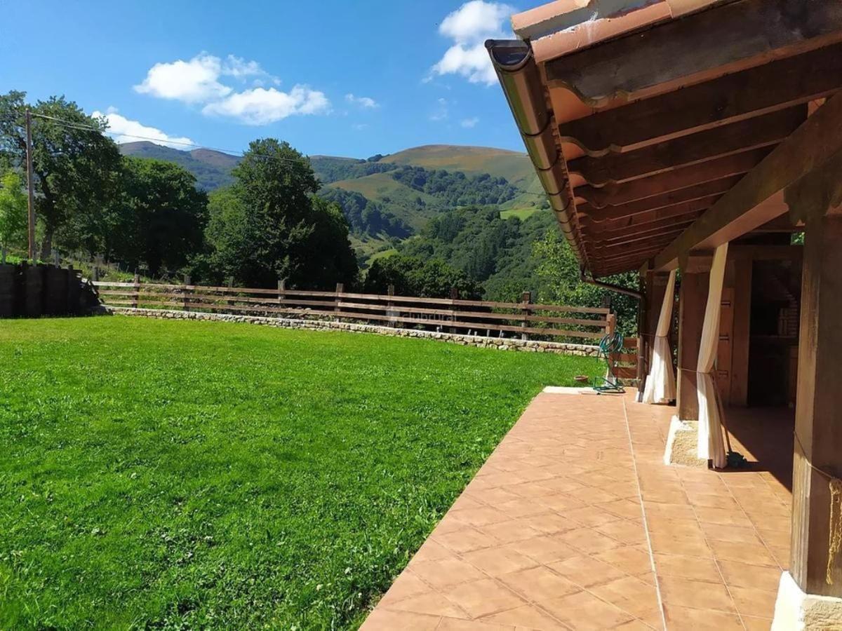 Casa De Pueblo Las Golondrinas De Luena San Miguel de Luena Eksteriør bilde